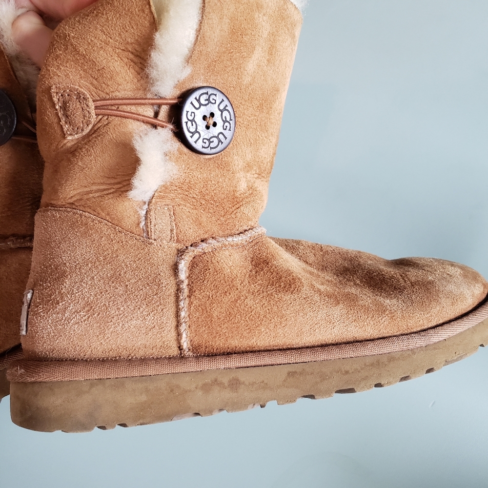 Ugg Bailey Button - image 5